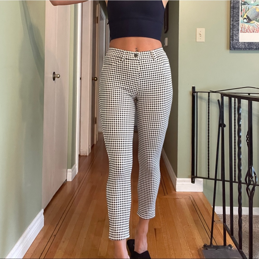 Checkered print pants from Uniqlo. Black + White Size XS
